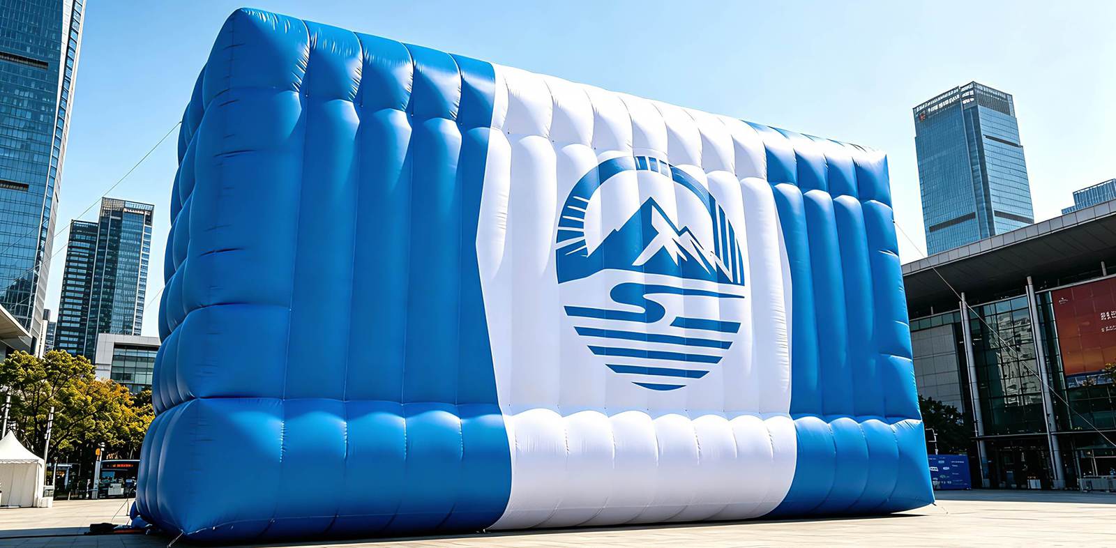 Promotional Inflatables That Attract Crowds